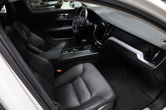 Volvo V60 9 of 16