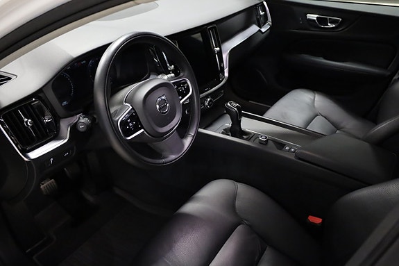 Volvo V60 8 of 16