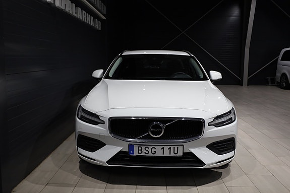 Volvo V60 2 of 16
