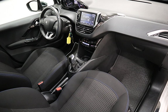 Peugeot 208 5 of 18