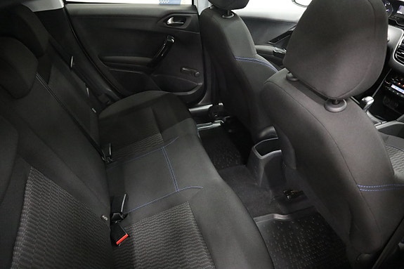 Peugeot 208 8 of 18