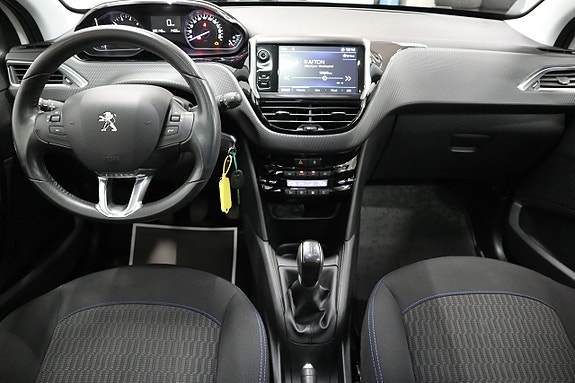 Peugeot 208 7 of 18