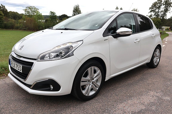 Peugeot 208 15 of 18