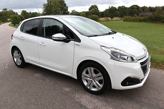 Peugeot 208 11 of 18