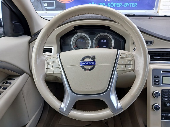 Volvo V70 19 of 25