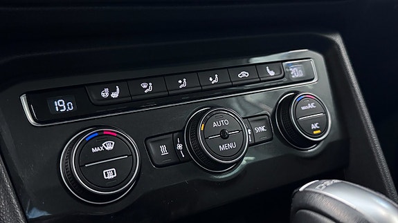 Volkswagen Tiguan 15 of 21