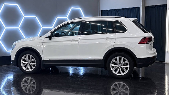 Volkswagen Tiguan 4 of 21