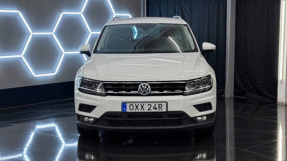 Volkswagen Tiguan 2 of 21