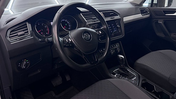 Volkswagen Tiguan 7 of 21