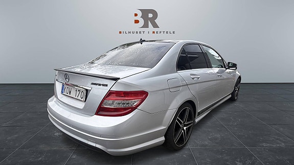 Mercedes-Benz C200 3 of 11
