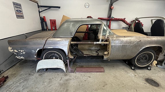 Ford Thunderbird 3 of 21