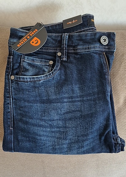 Product image 1 of 8