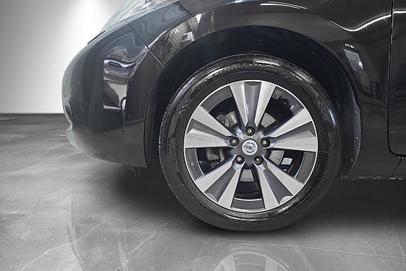 Nissan Leaf 7 of 18