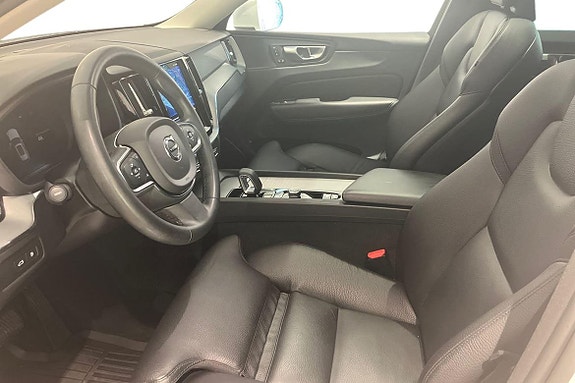 Volvo XC60 11 of 16