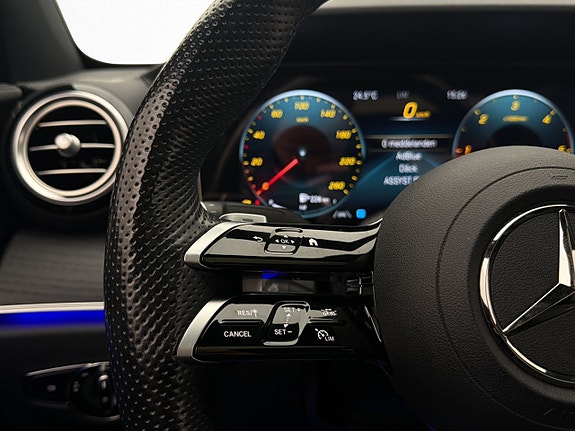 Mercedes-Benz E220 20 of 30