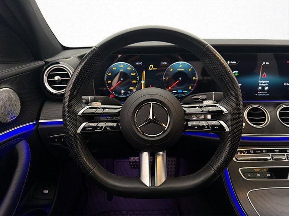 Mercedes-Benz E220 17 of 30