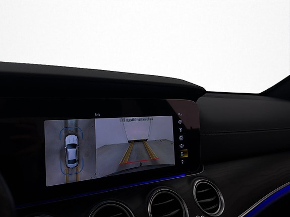 Mercedes-Benz E220 23 of 30