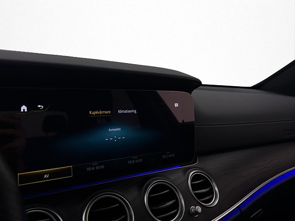 Mercedes-Benz E220 29 of 30