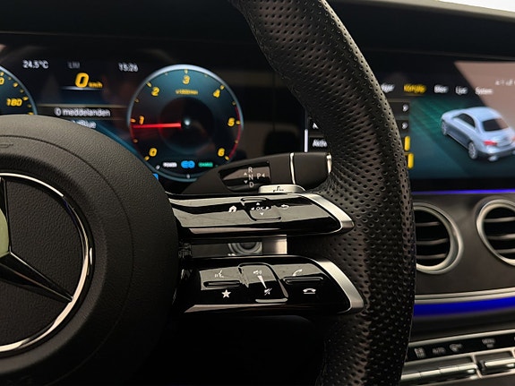 Mercedes-Benz E220 22 of 30