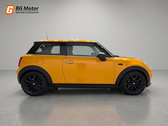 MINI Cooper 4 of 18