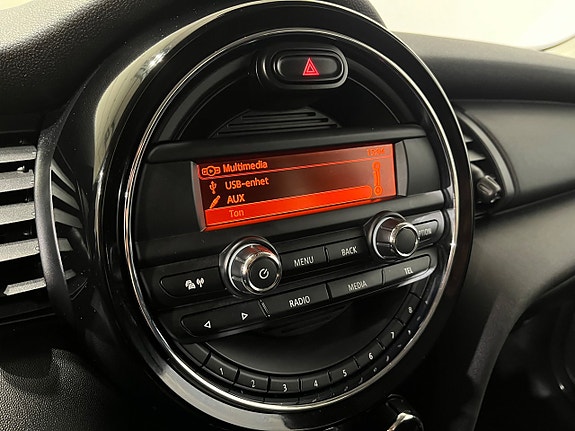 MINI Cooper 18 of 18