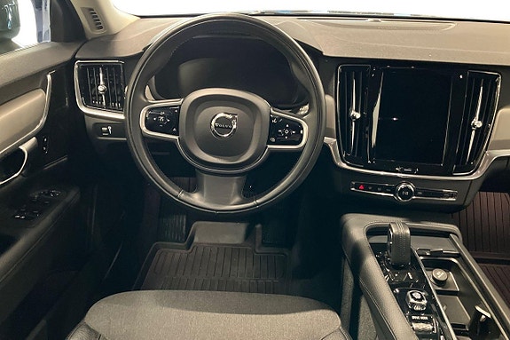 Volvo V90 Cross Country 11 of 30