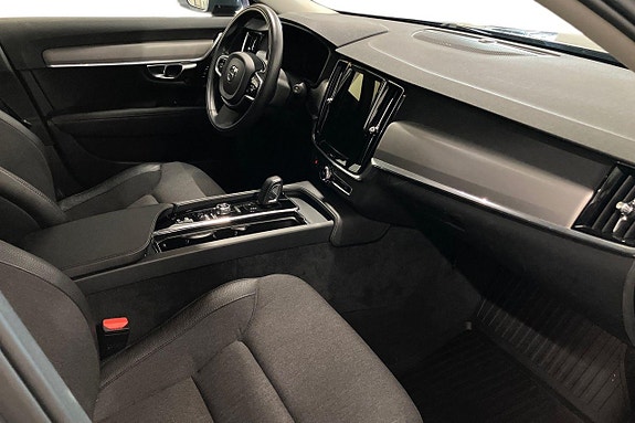 Volvo V90 Cross Country 9 of 30
