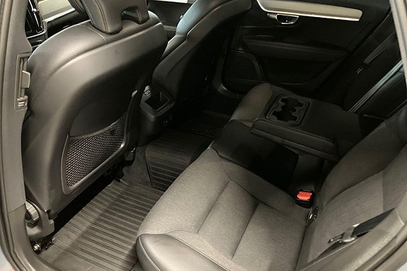 Volvo V90 Cross Country 20 of 30