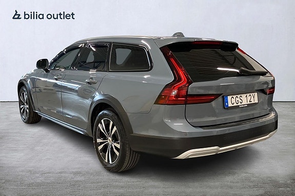 Volvo V90 Cross Country 3 of 30