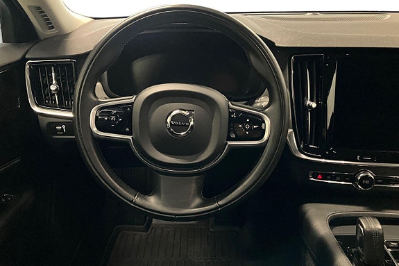 Volvo V90 Cross Country 12 of 30