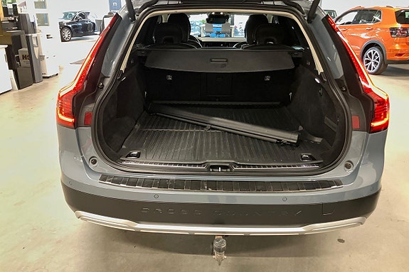 Volvo V90 Cross Country 19 of 30