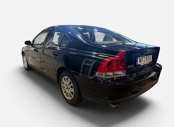 Volvo S60 3 of 11