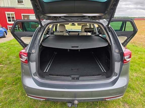 Opel Insignia 3 of 7