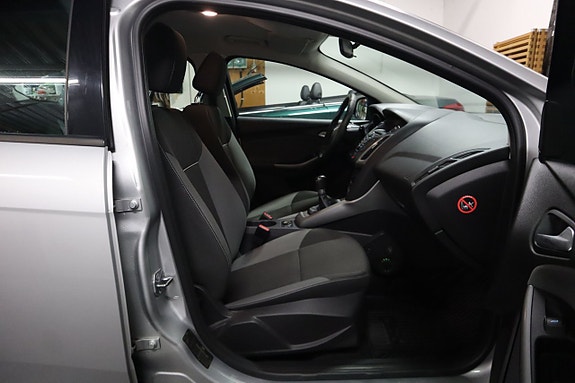 Ford Focus 10 of 16