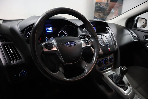 Ford Focus 7 of 16