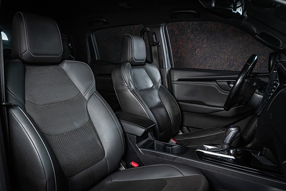 Isuzu D-max 25 of 28