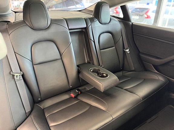 Tesla Model 3 13 of 24