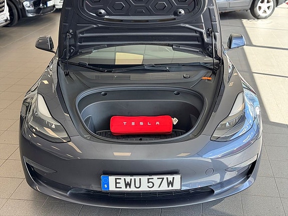 Tesla Model 3 22 of 24
