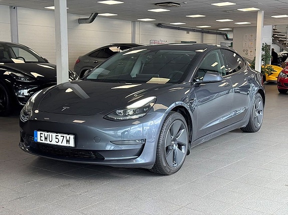 Tesla Model 3 6 of 24