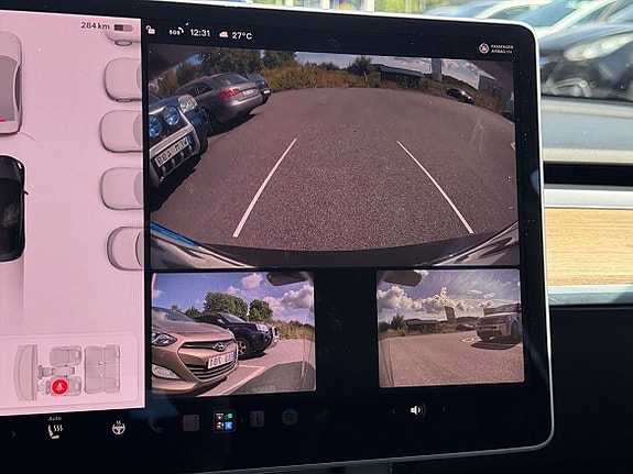 Tesla Model 3 20 of 24
