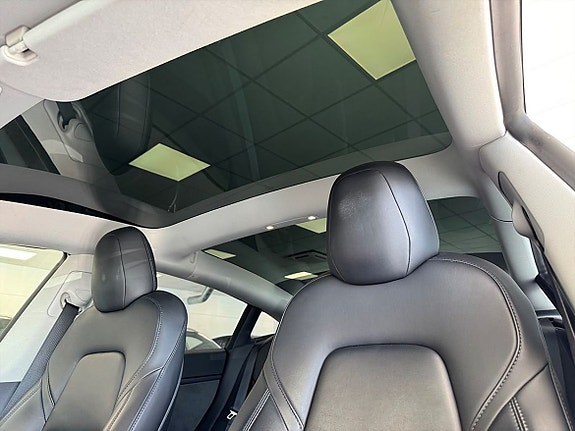 Tesla Model 3 15 of 24