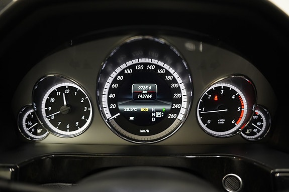 Mercedes-Benz E220 11 of 19