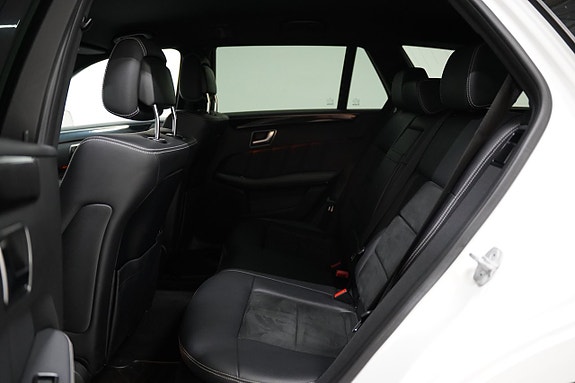 Mercedes-Benz E220 15 of 19
