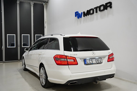 Mercedes-Benz E220 4 of 19