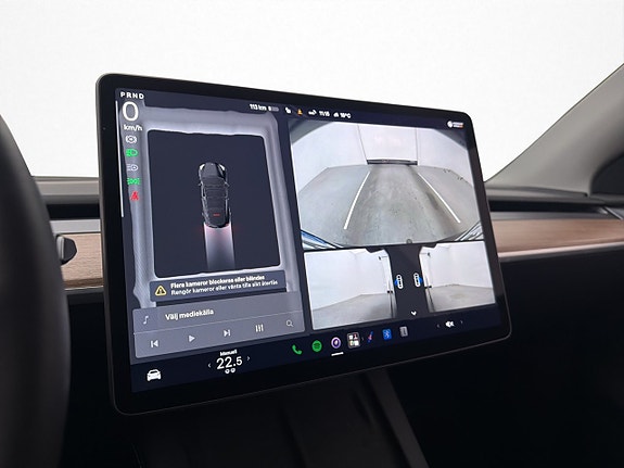 Tesla Model Y 19 of 30