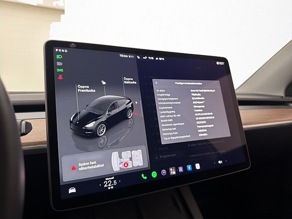 Tesla Model Y 23 of 30