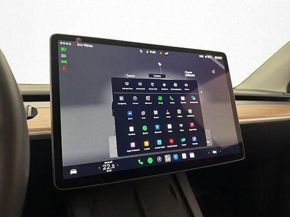 Tesla Model Y 21 of 30