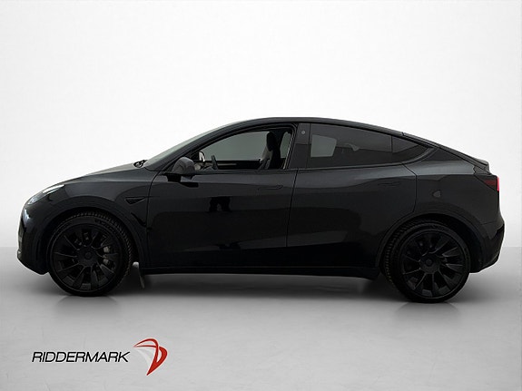 Tesla Model Y 5 of 30