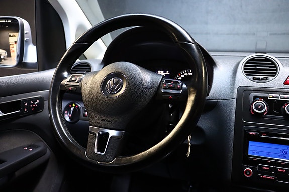 Volkswagen Caddy Maxi 16 of 24
