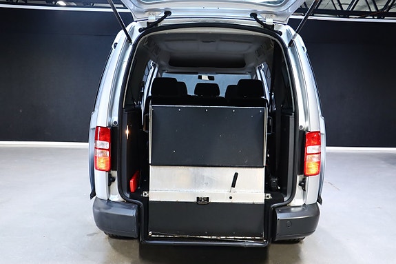 Volkswagen Caddy Maxi 11 of 24
